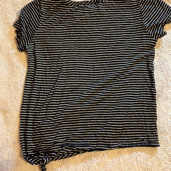 Woman’s Olivia Rae top black and whit stripes - Picture 2 of 3